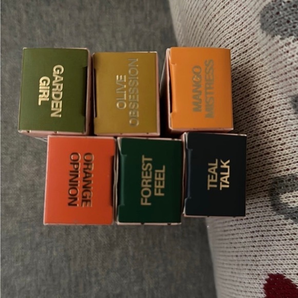 P.Louise makeup bundle - Picture 5 of 5